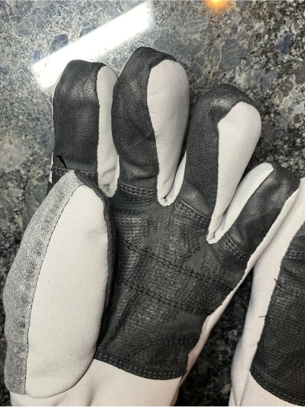 Gordini Women Gray Winter Ski Snowboard Gloves Size Small